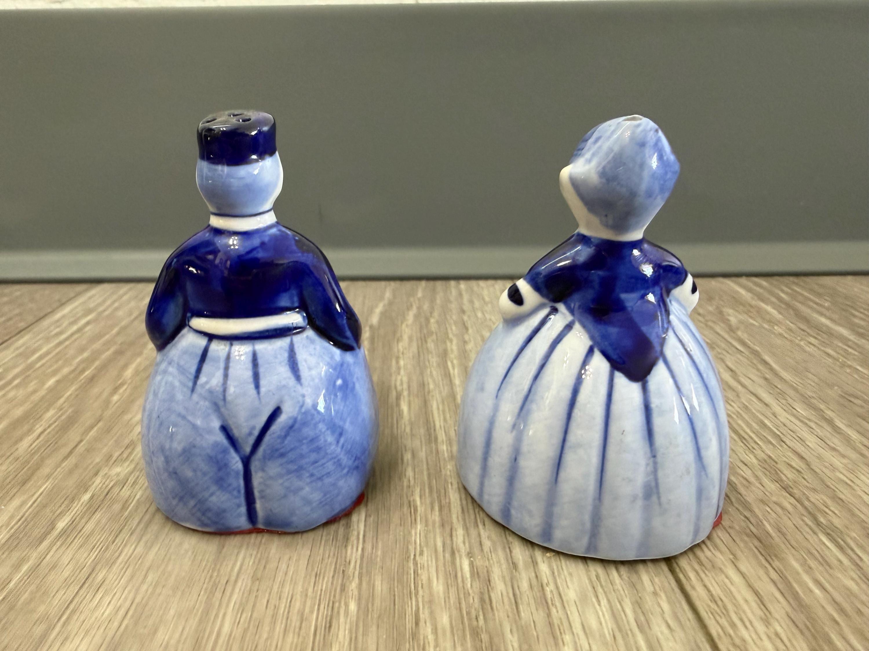 Vintage ELESVA Delft Holland Porcelain Salt and Pepper Shakers