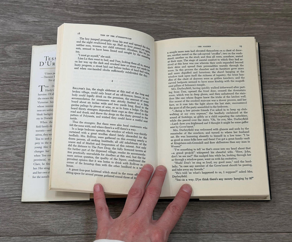 Vintage 1993 Tess Of The D'Urbervilles Thomas Hardy Book