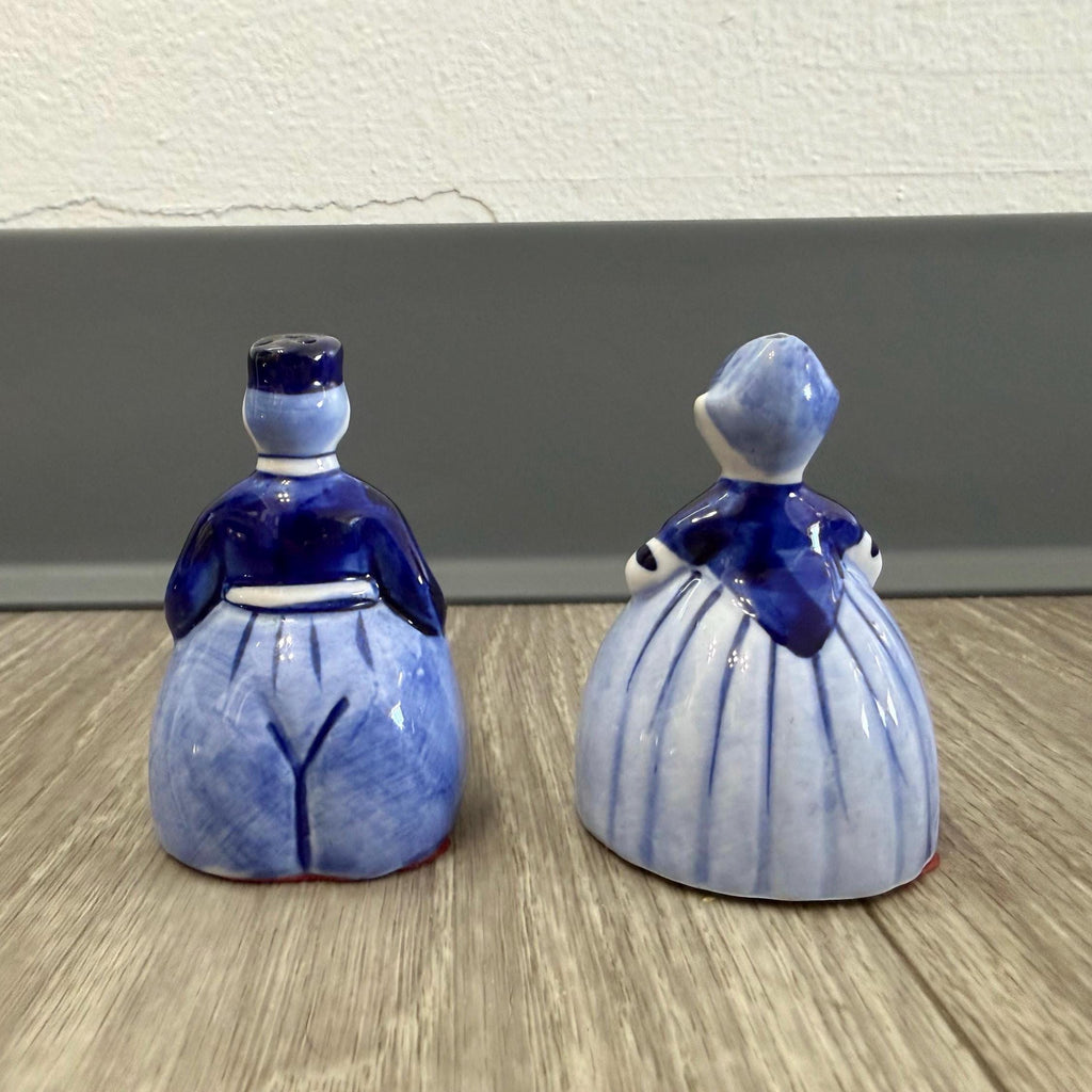 Vintage ELESVA Delft Holland Porcelain Salt and Pepper Shakers