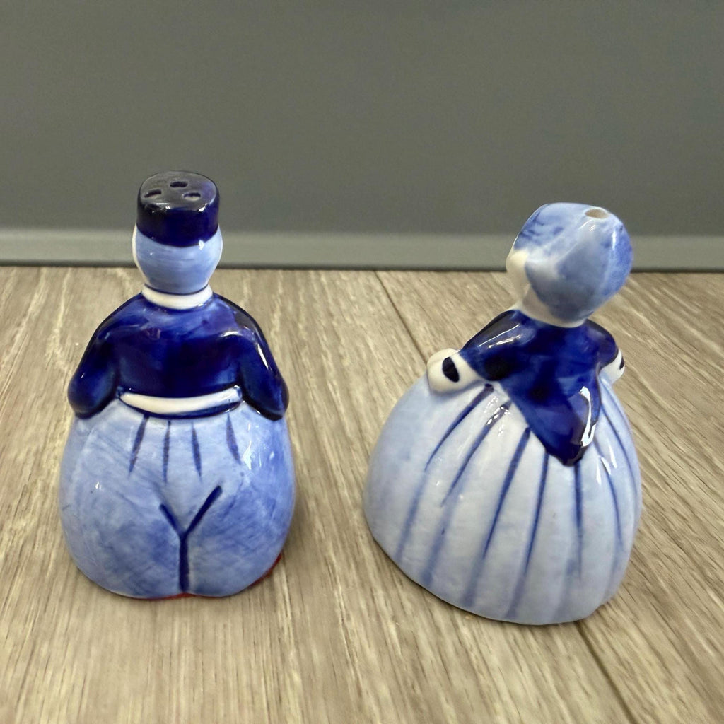 Vintage ELESVA Delft Holland Porcelain Salt and Pepper Shakers