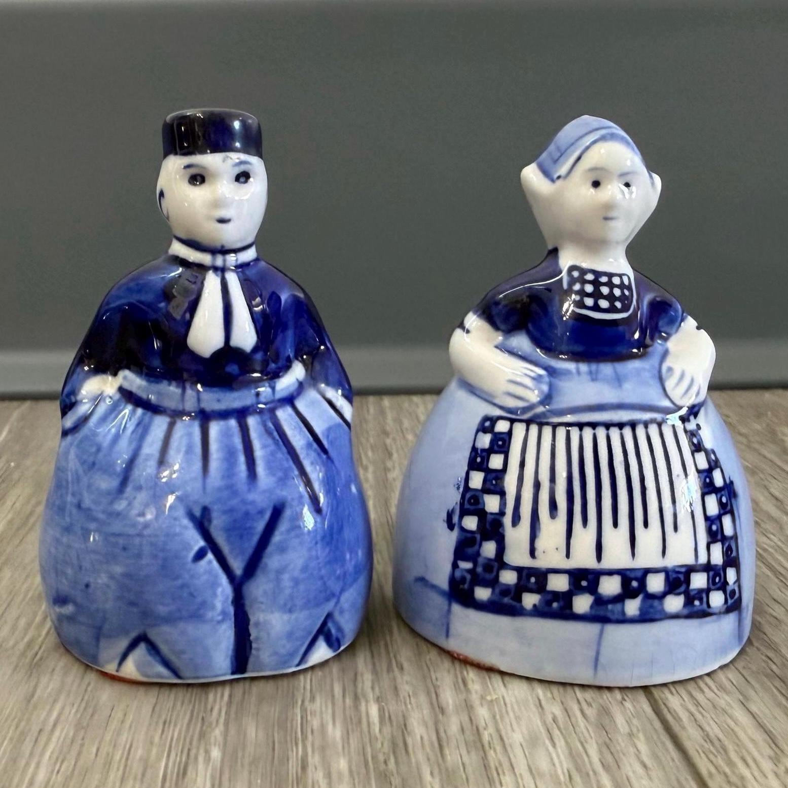 Vintage ELESVA Delft Holland Porcelain Salt and Pepper Shakers