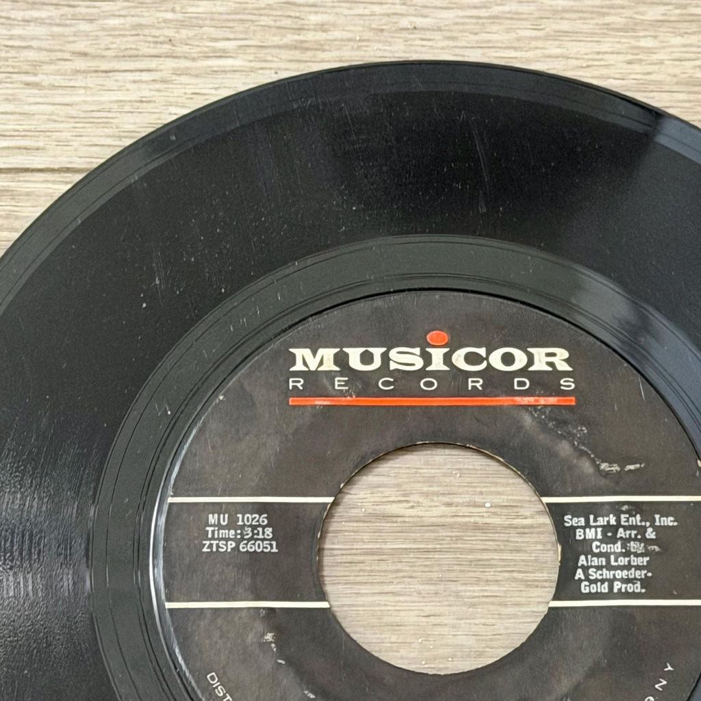 Gene Pitney 45 RPM Vinyl Single  Half Heaven Half Heartache, Tower Tall (Musicor Records)