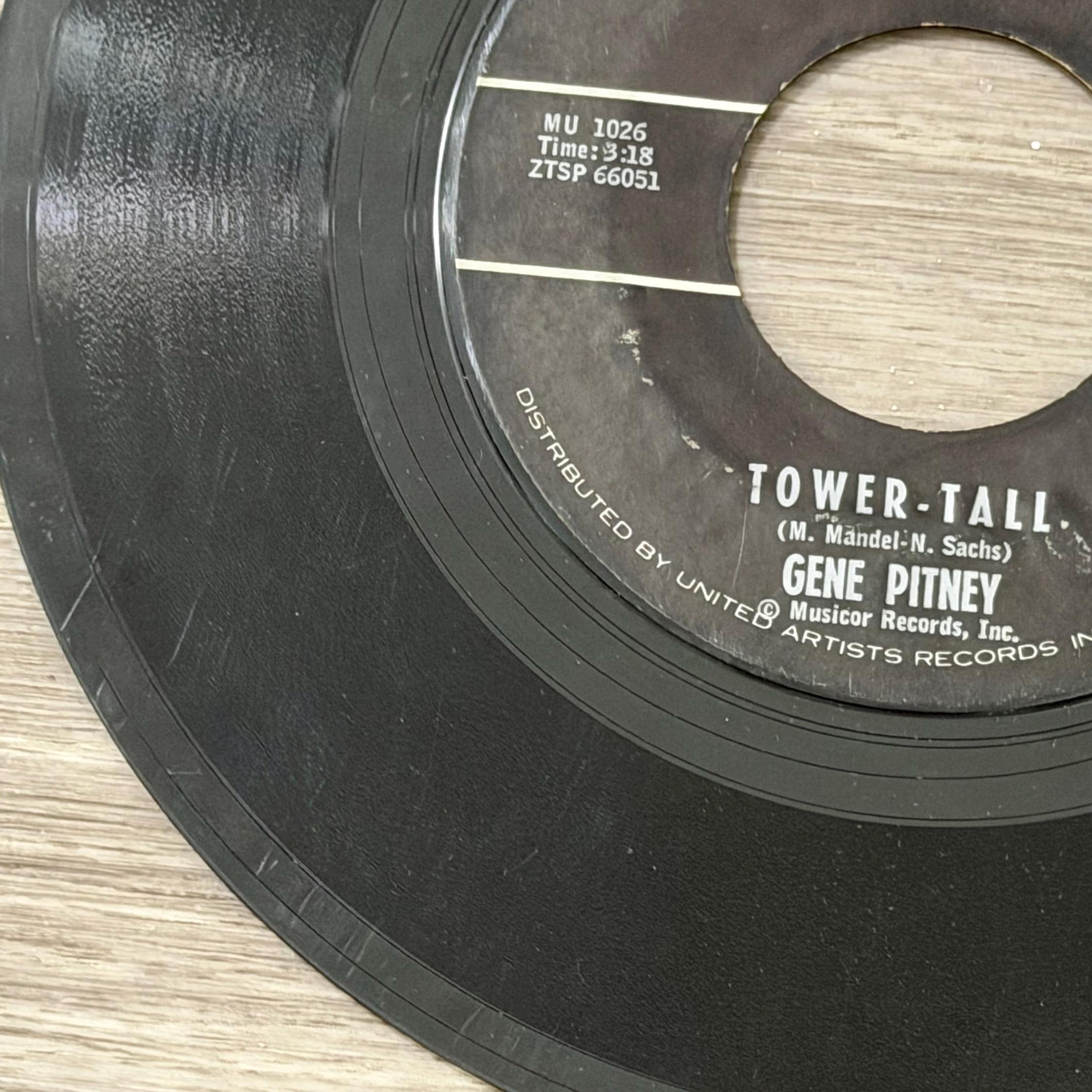 Gene Pitney 45 RPM Vinyl Single  Half Heaven Half Heartache, Tower Tall (Musicor Records)